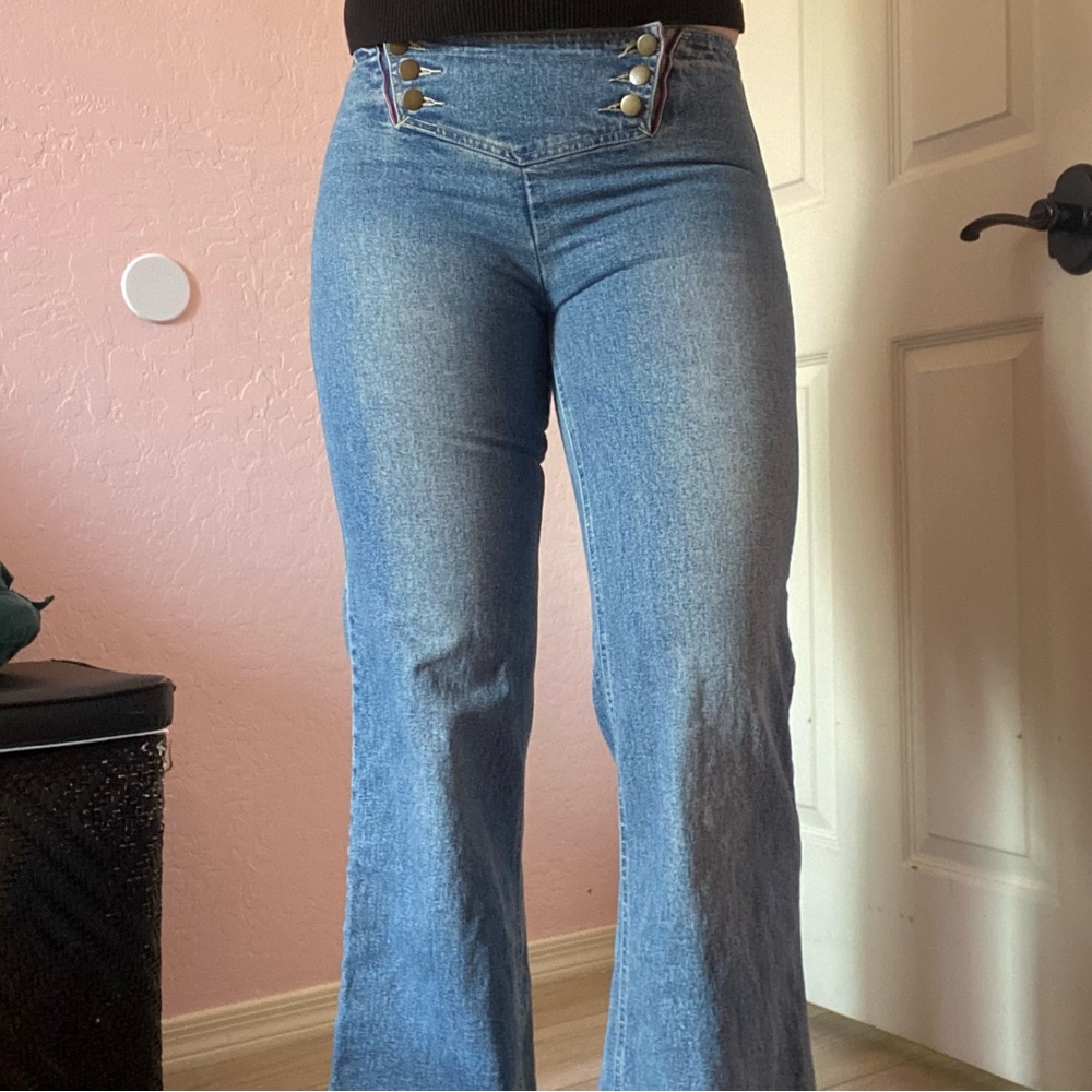 Western Flare Light Wash Jeans